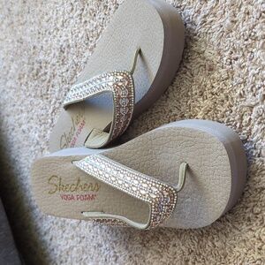 Skechers Vinyasa Glory Day Flip-Flop Thong Athletic Sandals.  2/$20